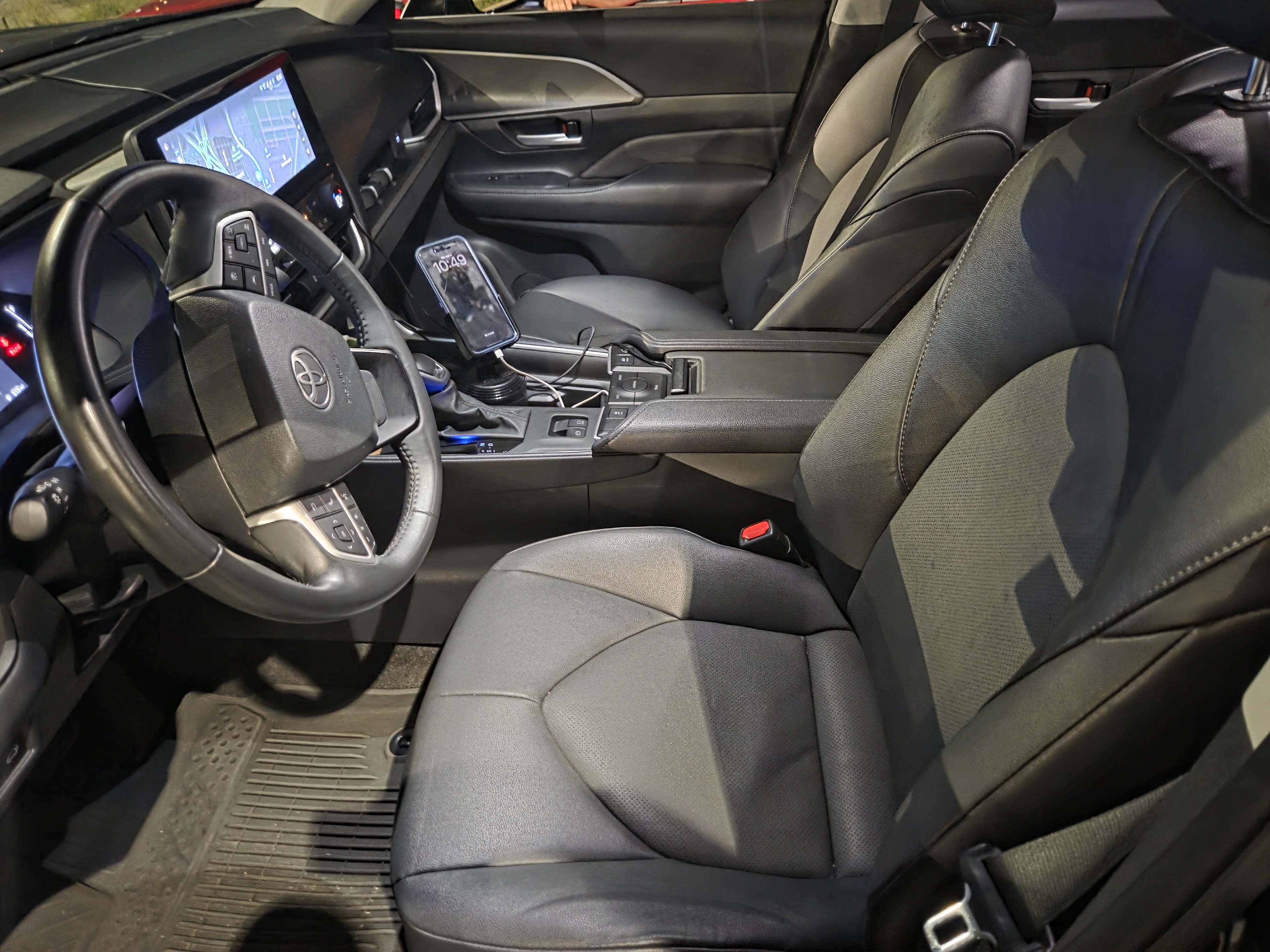 Official CASTRIAL front cabin photograph